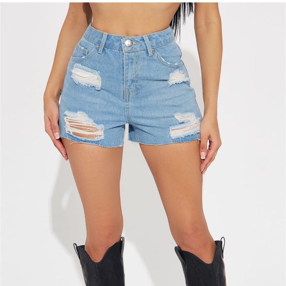 Distressed denim  shorts - Picture 3 of 3